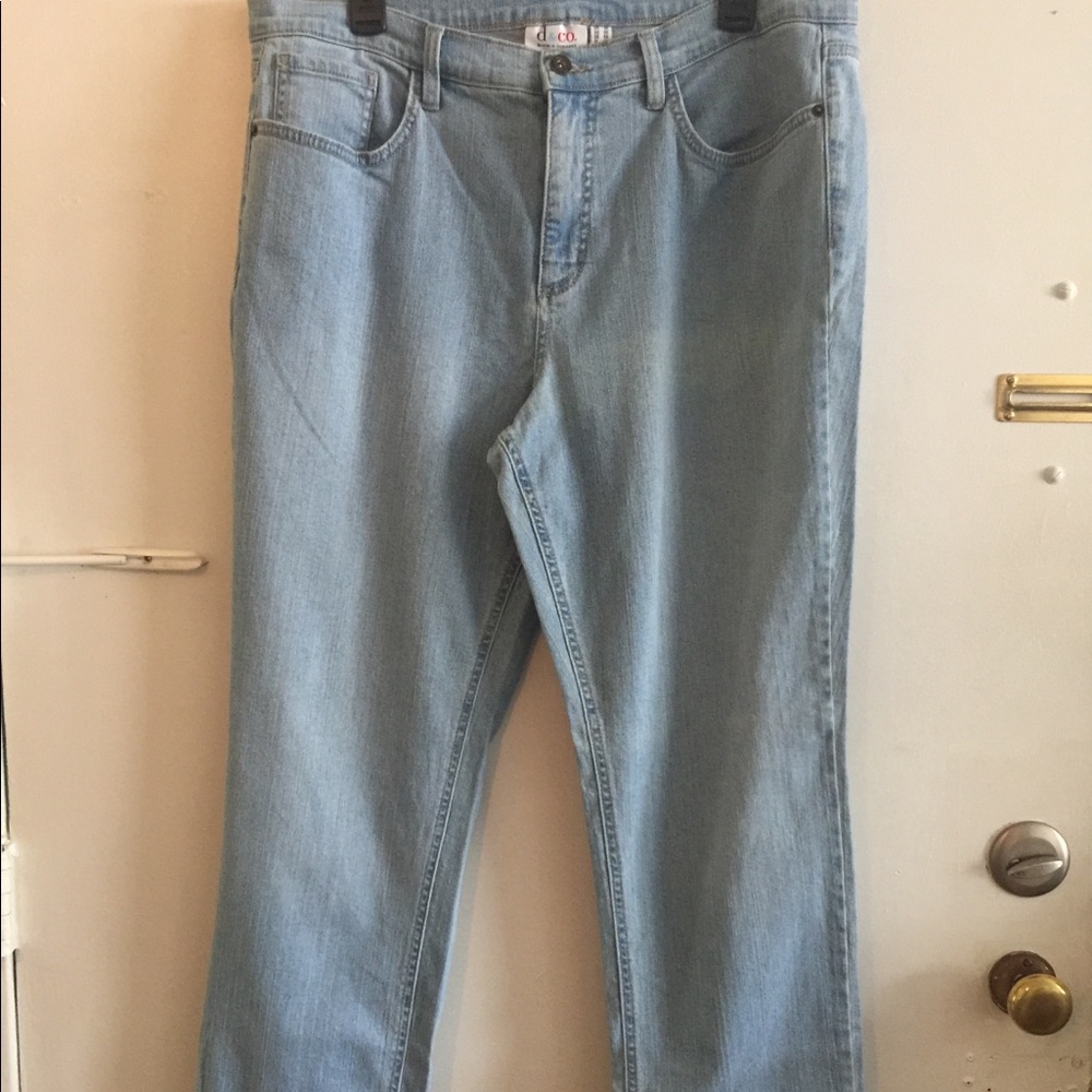 Light wash denim, full length jean